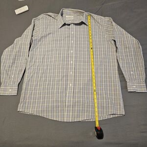 Roundtree & Yorke Blue, White and Tan Plaid Dress Shirt